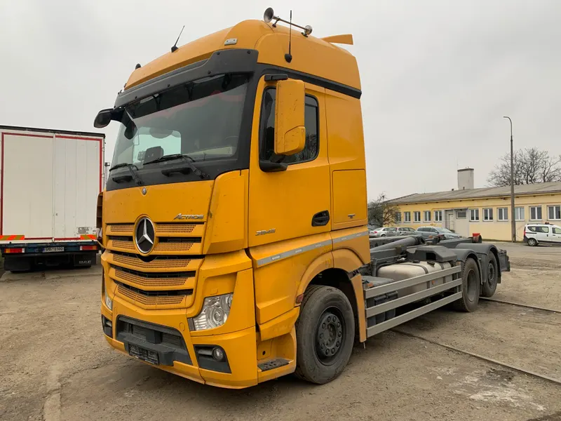 Mercedes Benz Actros 2542L/ 2016/ 6x2