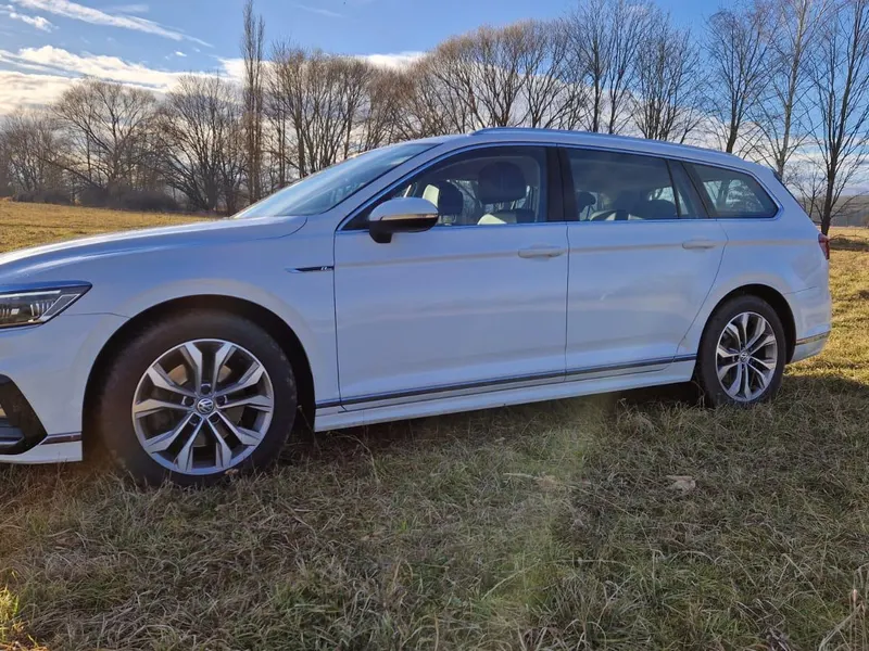 VW PASSAT 2,0  / 2021 / 123 000 km