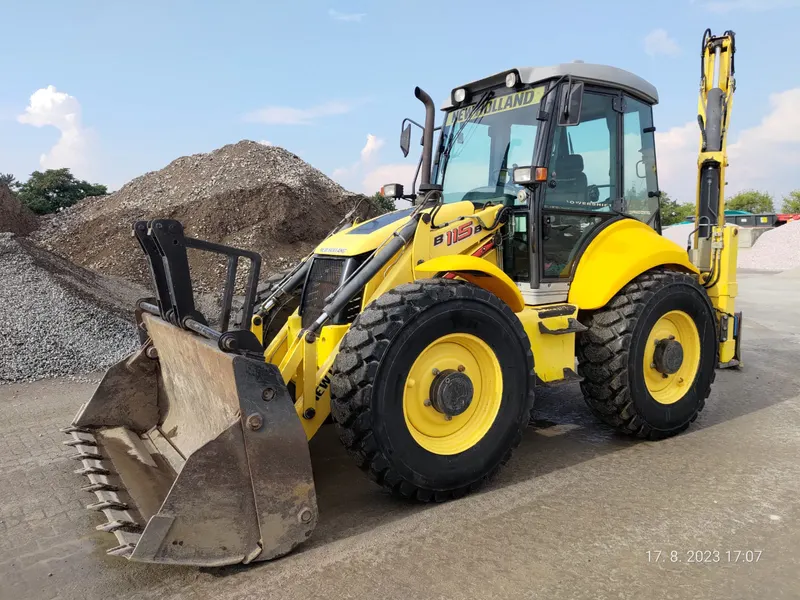 New Holland B115B/ 2008/ 7385 motohours 