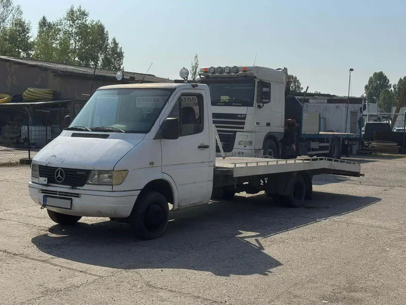 Mercedes-Benz 412 D / 1998 / 365 000 km