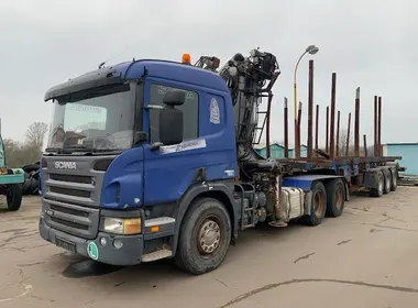 Scania P420 + přívěs na přepravu dřeva / 2005 / 730 000 km