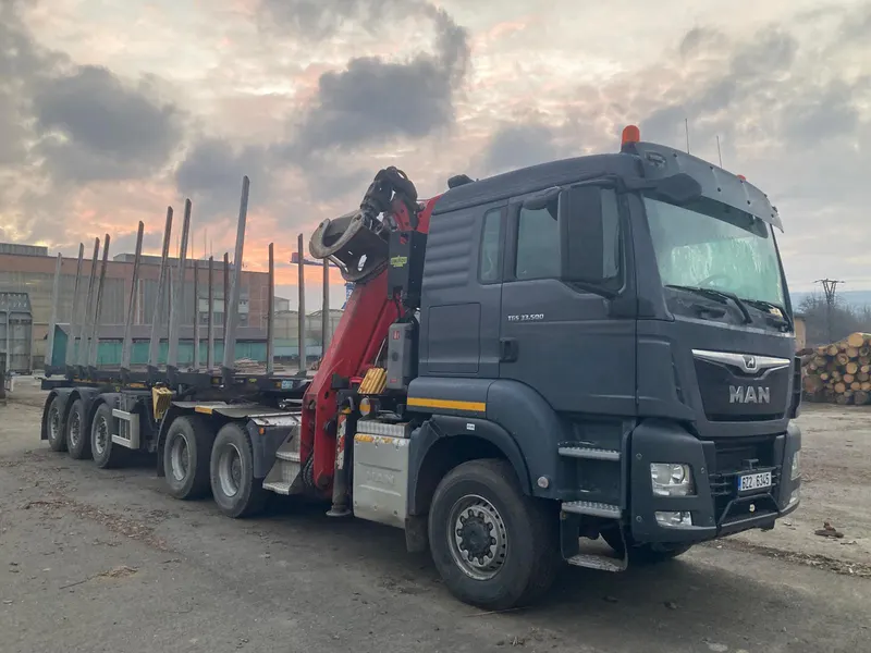 MAN TGS 33.500 6x6 / 2018 / 330 000 km