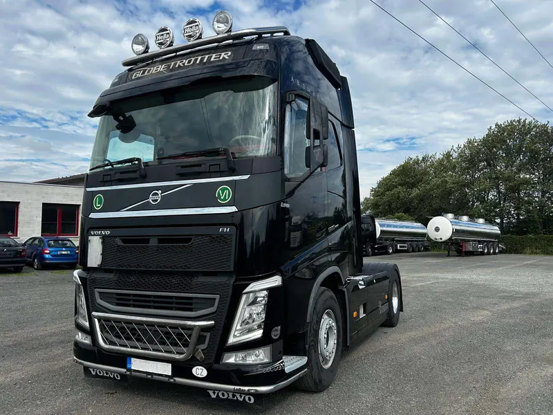 VOLVO FH 13.500 / 2016 / 888 400 km