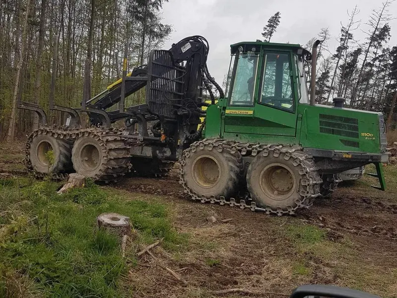 JOHN DEERE 1110D ecolll / 2007 / 22 000 m/h