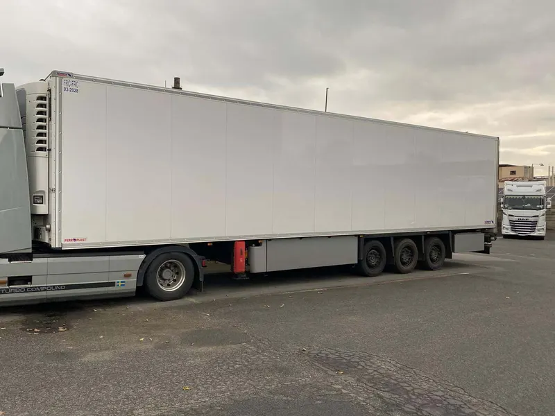  SCHMITZ CARGOBULL SCB*S3B / 2022
