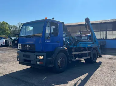 MAN LE 18.220 / 2004 / 78 700 km