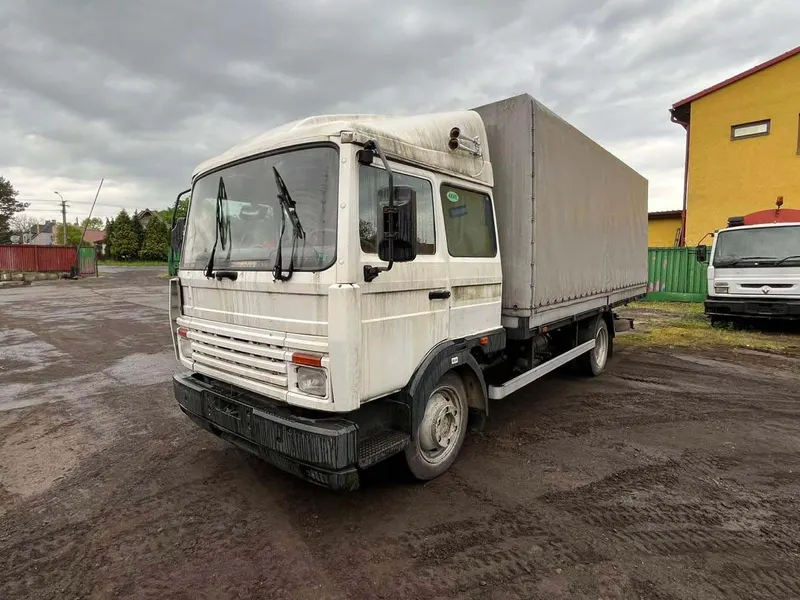 ROSS KA 463 / 1997 / 443 950 km