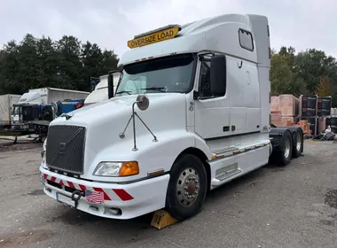 Volvo VNL 6 / 2000