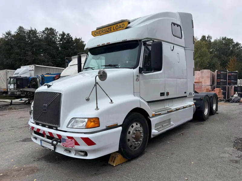 Volvo VNL 6 / 2000