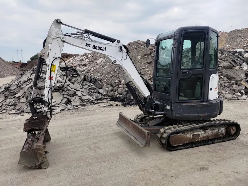 BOBCAT E 26 EM