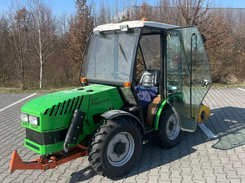 MALOTRAKTOR VEGA HP 30  / 2005