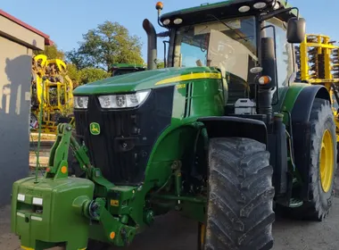 JOHDN DEERE 7310R / 2016 / 8 050 m/h