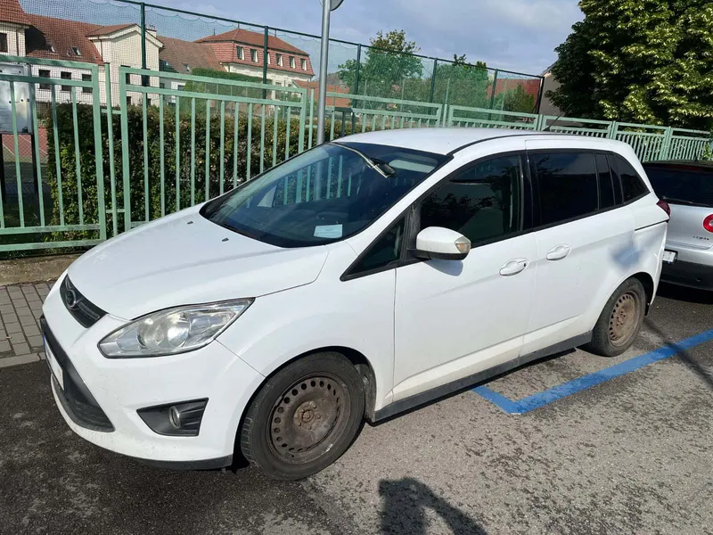 FORD GRAND C-MAX / 2012 / 333 000 km