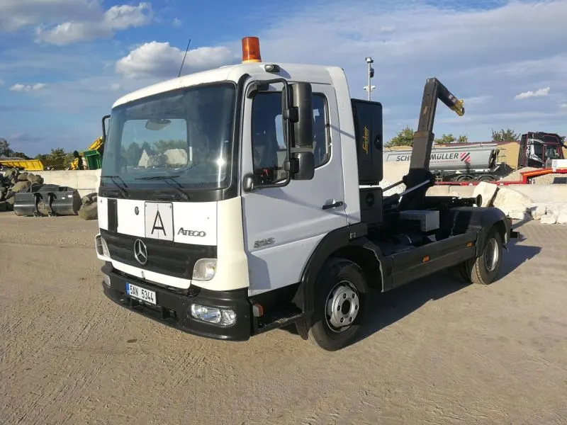 Mercedes Benz ATEGO 915