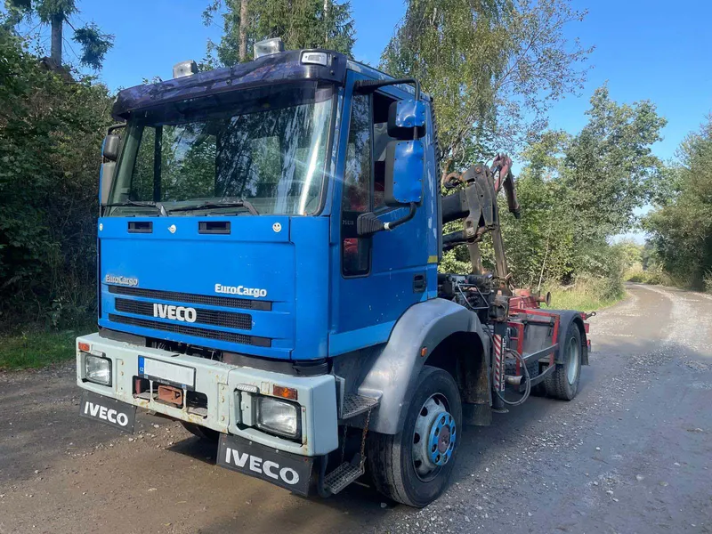 IVECO EuroCargo / 1998 / 321 750 km