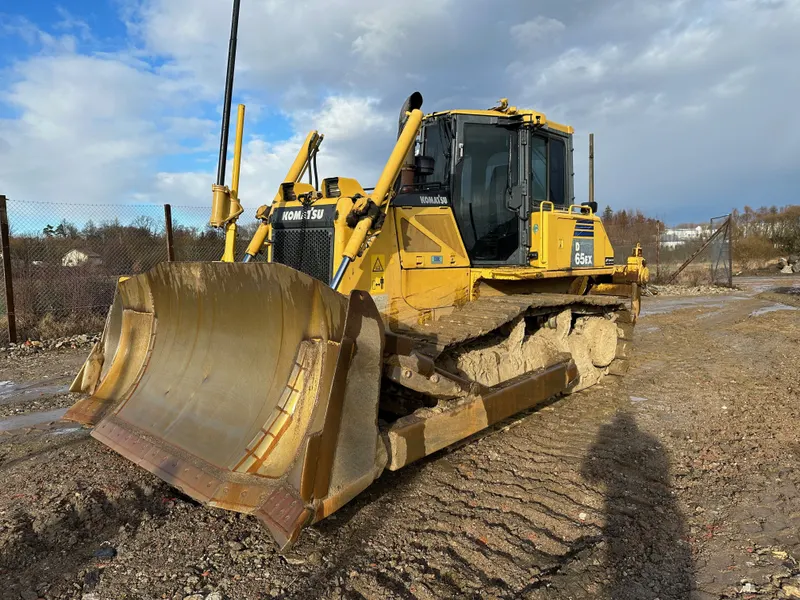 KOMATSU D65EX-16 / 2011