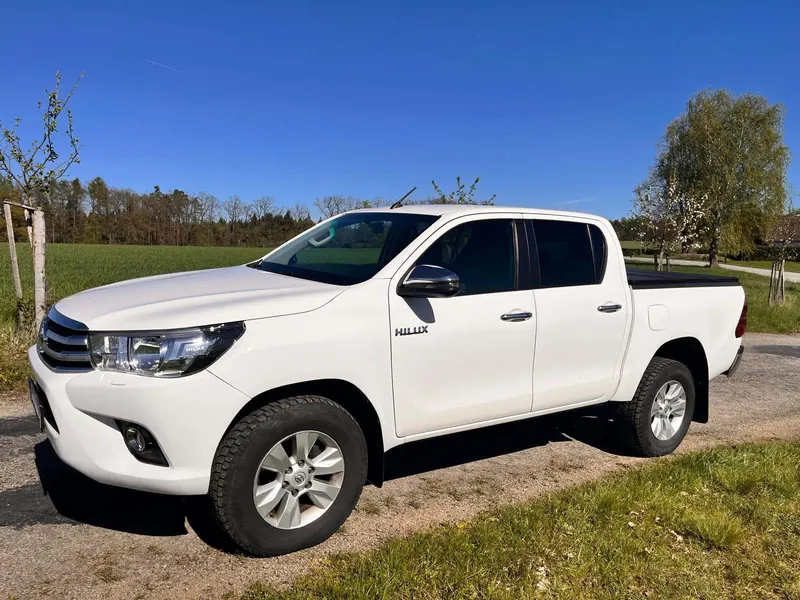 TOYOTA HILUX / 2020 / 225 100 km