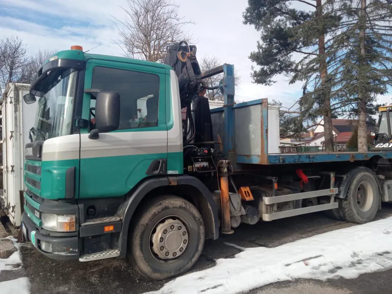 Scania 94d 220 / 1999 / 374 325 km
