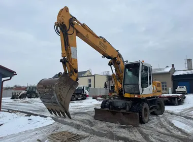 LIEBHERR A 900B LITRONIC / 2000 / 21 741 m/h