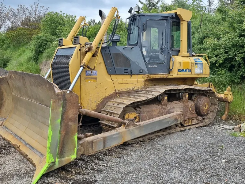 Komatsu D65EX-15/2008/ 16 000 motohours 