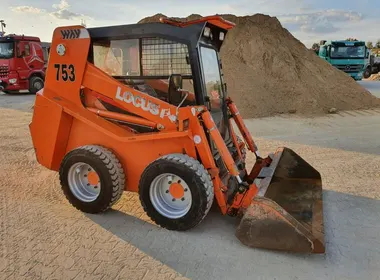 LOCUST L 753
