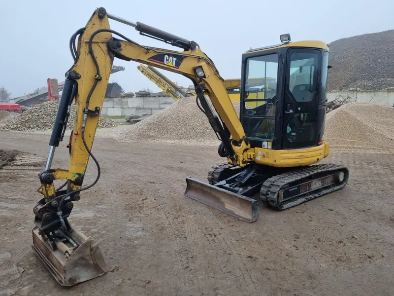 CAT 303