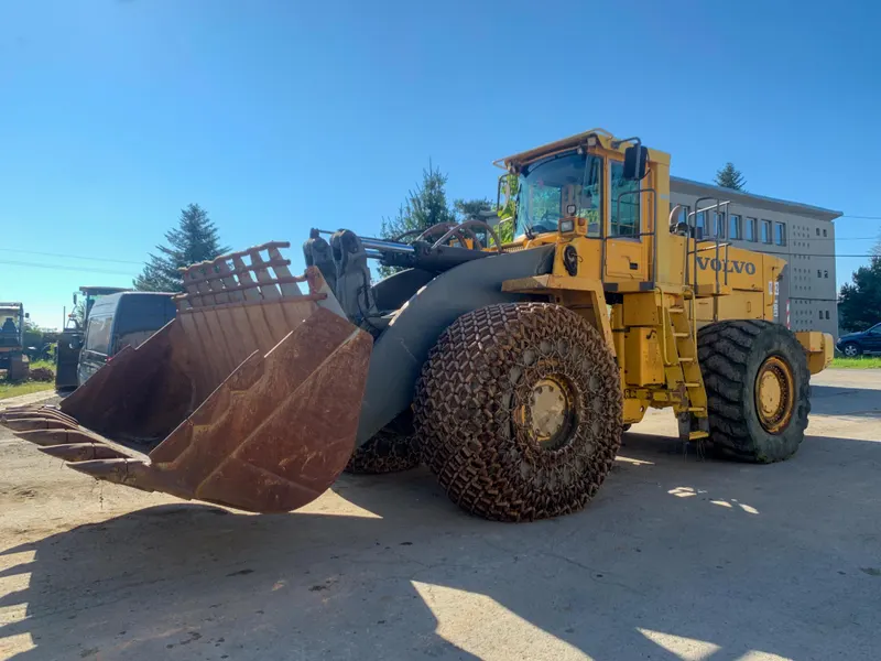 Volvo L 330 E/ 2002/ 20 566 MTH 