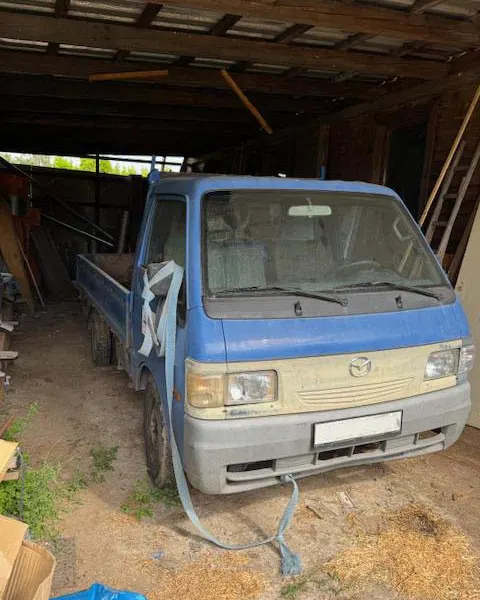 MAZDA E SD1C32 / 2001