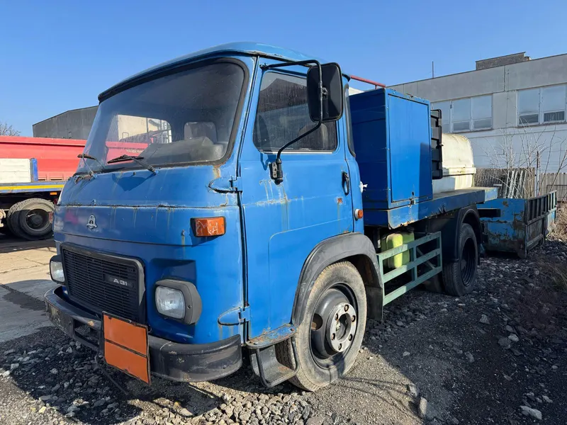 AVIA / 1991 / 393 252 km