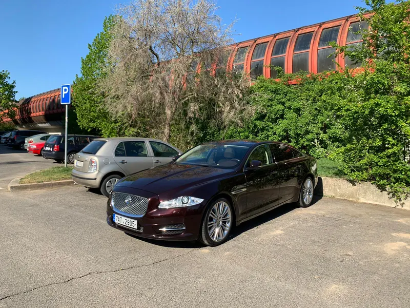 JAGUAR XJ L