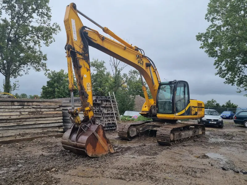 JCB JS 210 Excavator 