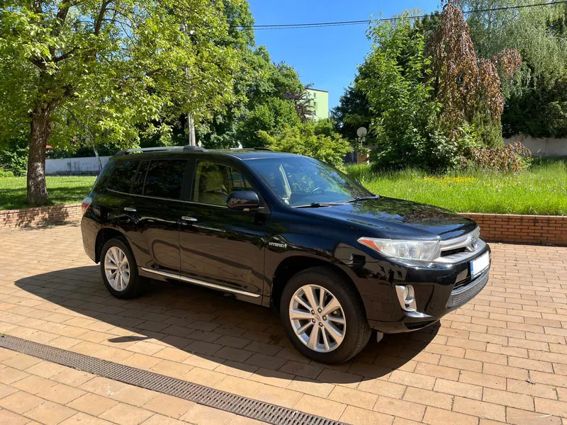 Toyota HIGLANDER HYBRID LIMITED 3,5 L / 2013 / 187 000 km