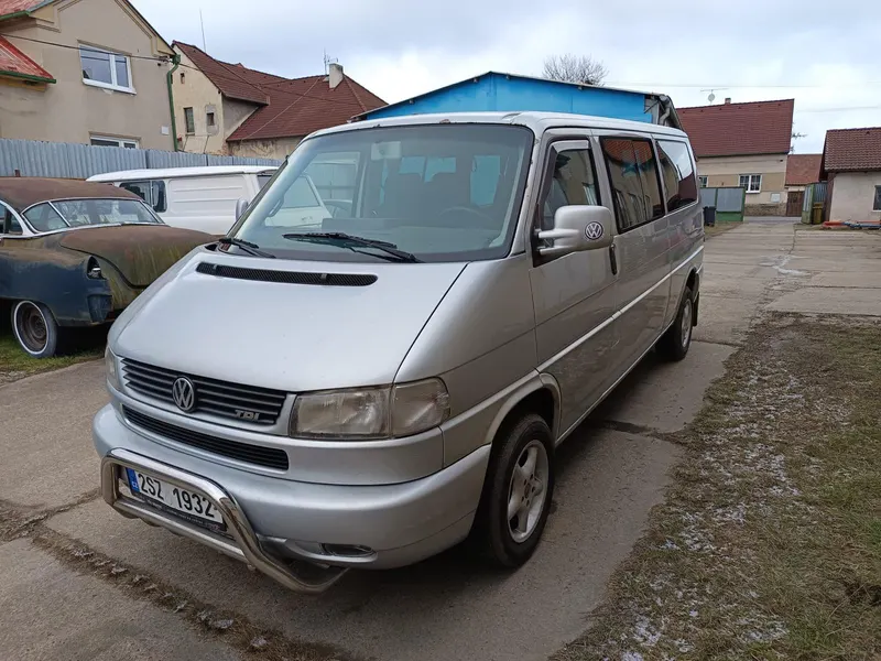 Volkswagen CARAVELLE TDB / 2007 / 450 000 km