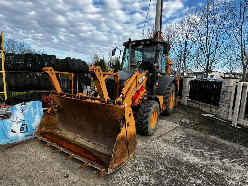 CASE 590 Super R / 2008 / 18 000 m/h