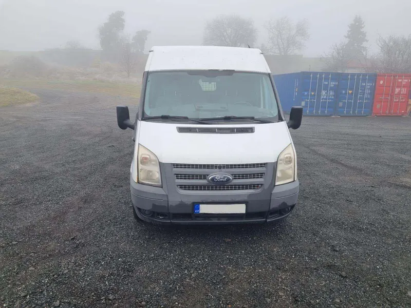 FORD TRANSIT 300L / 2012 / 528 200 km