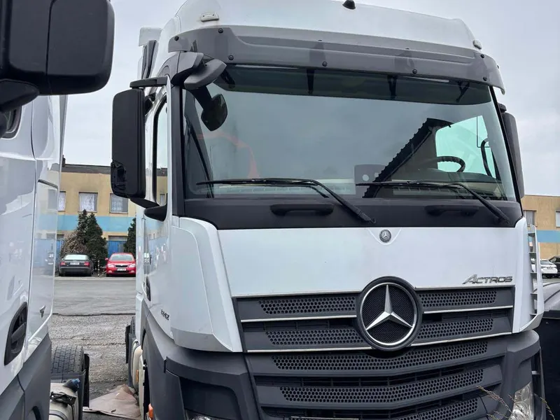 Mercedes-Benz ACTROS 1842 LSNRL / 2016 / 928 000 km