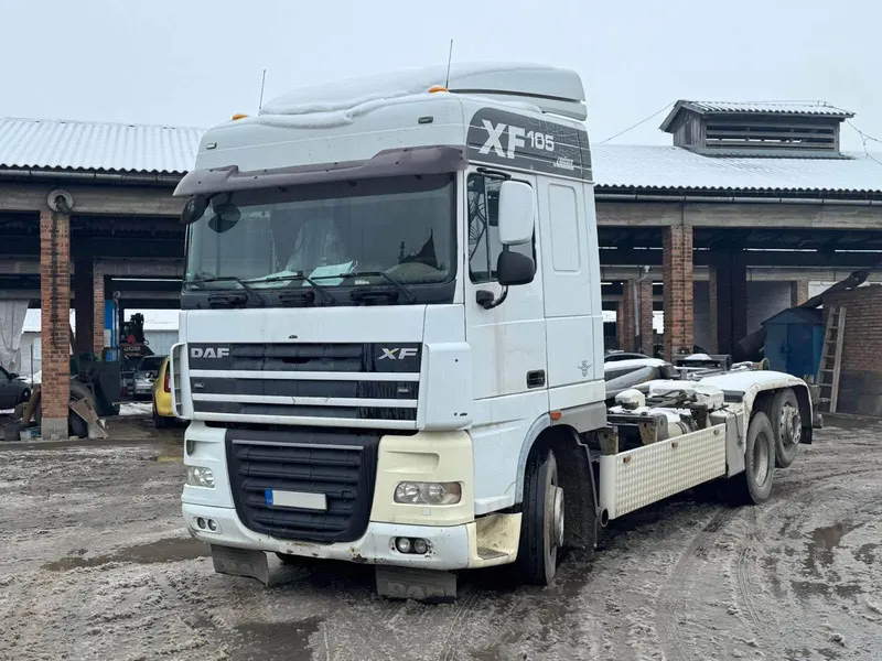 DAF 105.460 T / 2010 / 758 400 km