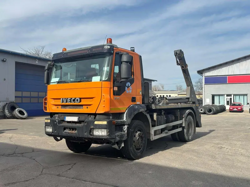 IVECO TRAKKER / 2008 / 655 000 km
