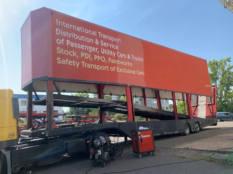 Lohr SRT 04/ 2004/ Enclosed Car Transporter Trailer
