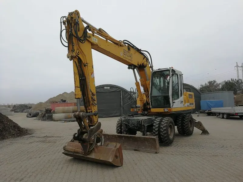 LIEBHERR A 904