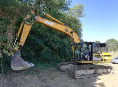 JCB JS220L