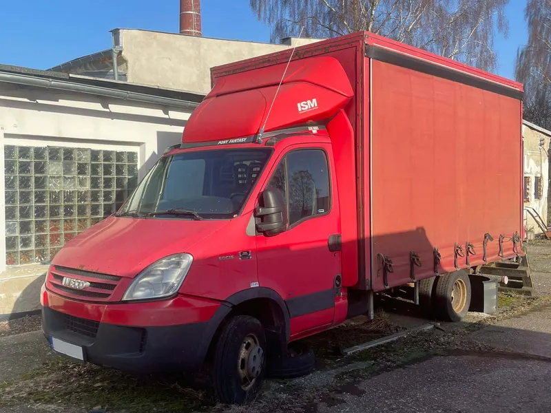 IVECO DAILY 50 C15 / 2011 / 551 000 km