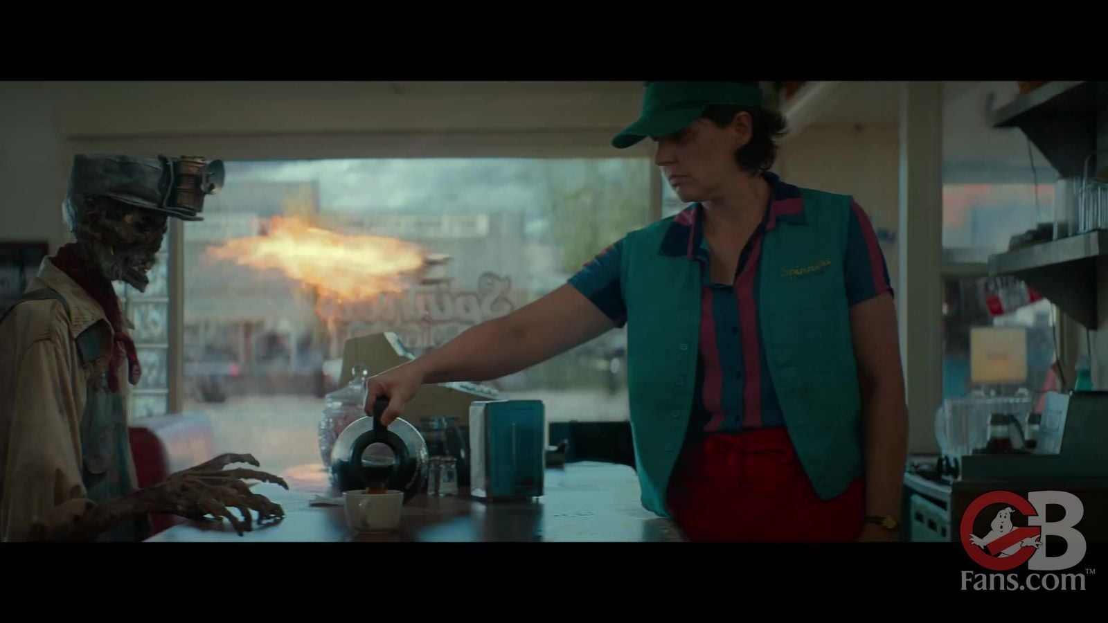 Trailer 2 2798
