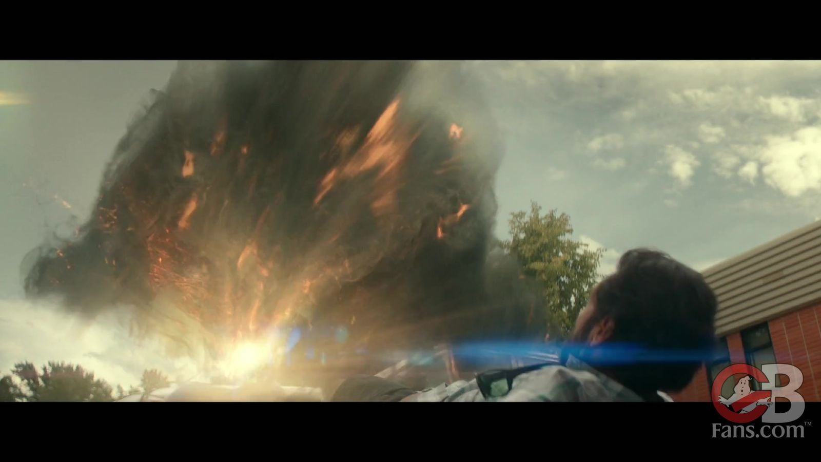 Trailer 2 2848
