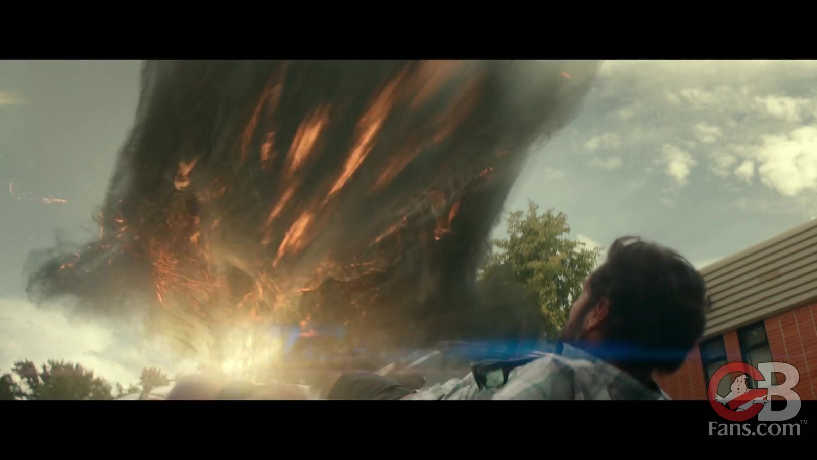 Trailer 2 2849