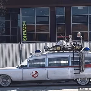 70085709-11998843-image-a-107 1682072726817