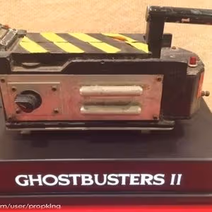 Ghostbusters-2-Screen-Matched-Light-Up-Ghost-Trap-1