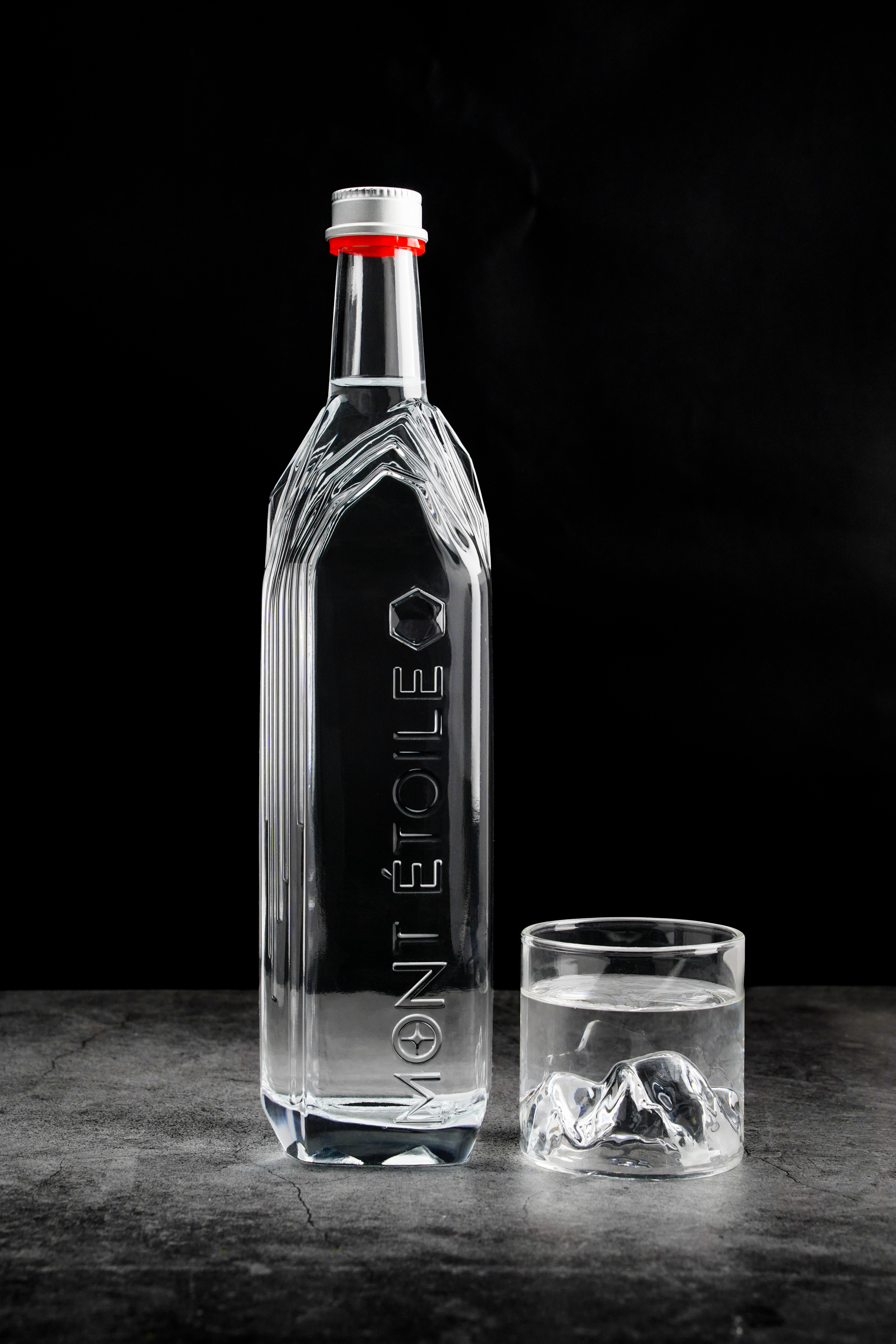 Mont Etoile 100% Natural Mineral Water From Soi Dao Mountain