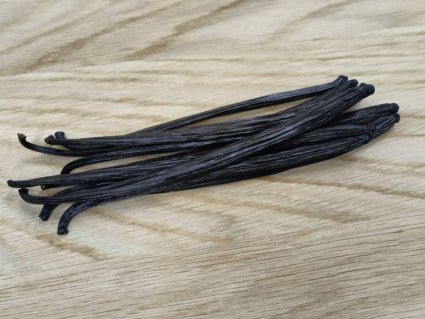 Vanilla Beans Vanilla Extract Vanilla Powder Vanilla Paste Vanilla Plantation &Processing Technology
