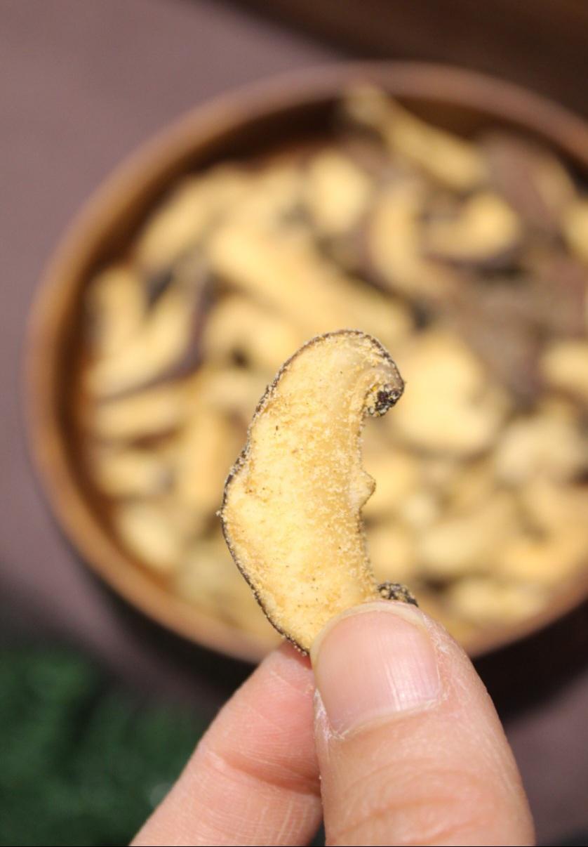 Shiitake mushroom chip
